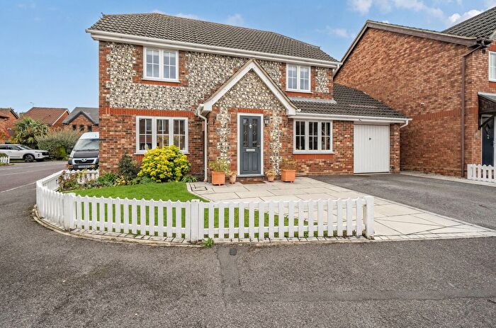 4 Bedroom Detached House For Sale In Atte Lane, Warfield, Bracknell, Berkshire, RG42