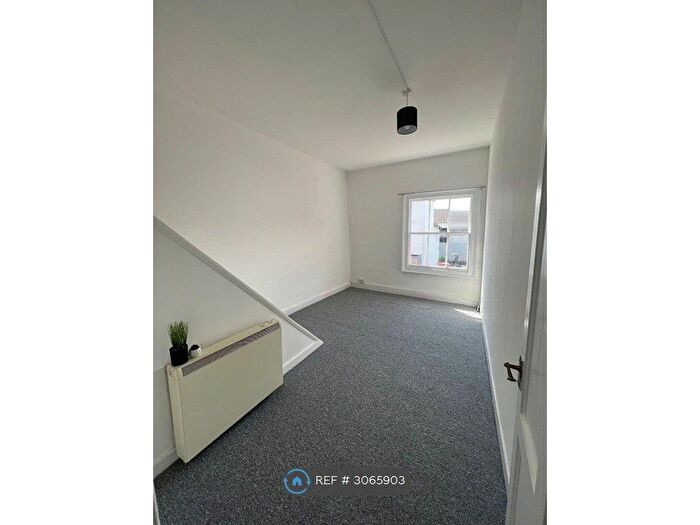 2 Bedroom Flat To Rent In West Street, Leominster, HR6