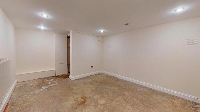 4 Bedroom House To Rent In Spencer Square, Ramsgate, CT11