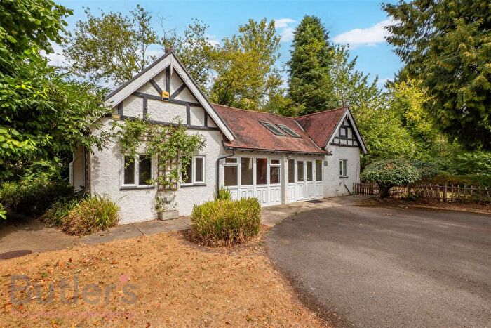2 Bedroom Detached Bungalow To Rent In Roughets Lane, Bletchingley, Redhill, RH1