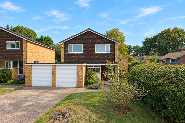 4 Bedroom Detached House For Sale In Green End Road, Boxmoor, Hemel Hempstead, Hertfordshire, HP1
