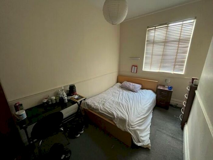 14 Bedroom House Of Multiple Occupation For Sale In Herrick House