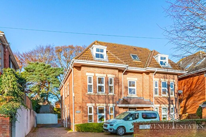 1 Bedroom Flat For Sale In Castle Court, Castlemain Avenue, Bournemouth, Dorset, BH6
