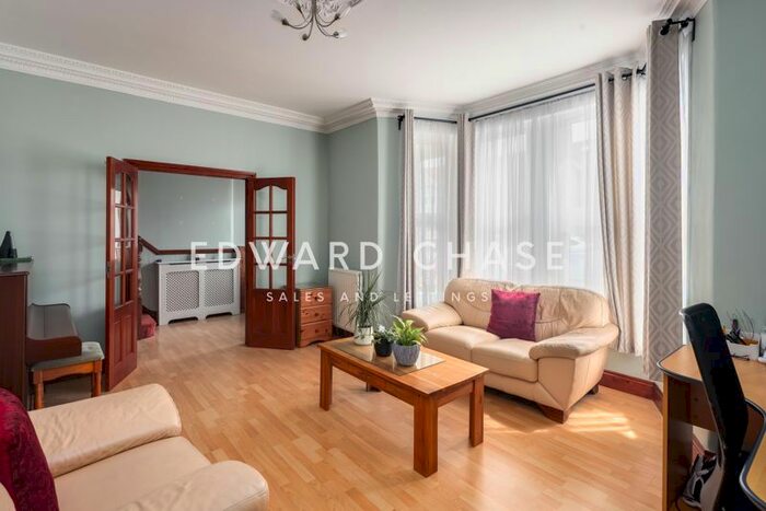 4 Bedroom Terraced House To Rent In Castleton Road, Goodmayes, IG3