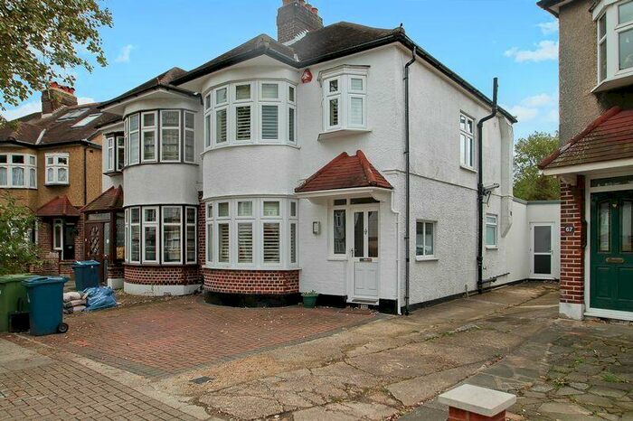 3 Bedroom Semi-Detached House To Rent In Dorchester Avenue, Harrow, HA2