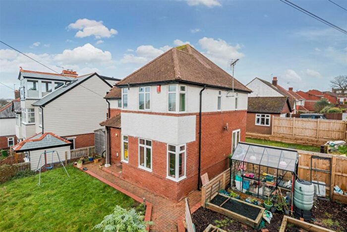 3 Bedroom Detached House For Sale In Marpool Hill, Exmouth, EX8