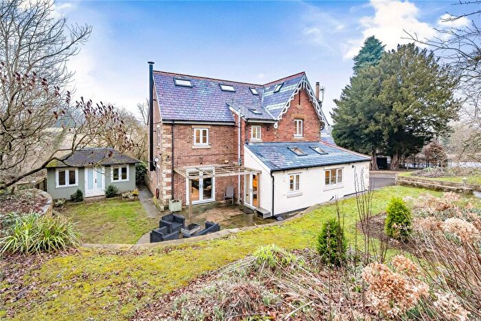 4 Bedroom Detached House For Sale In Assbridge Lodge, Cattle Lane, Aberford, Leeds, West Yorkshire, LS25
