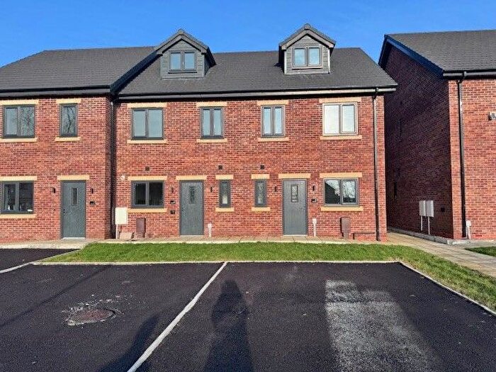 3 Bedroom Property To Rent In Abraham Fold, Manchester, M38