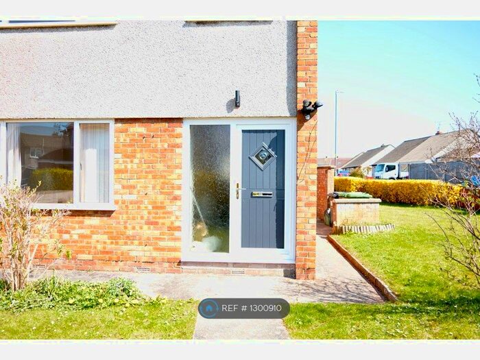 3 Bedroom Semi-Detached House To Rent In Westcourt Drive, Bristol BS30