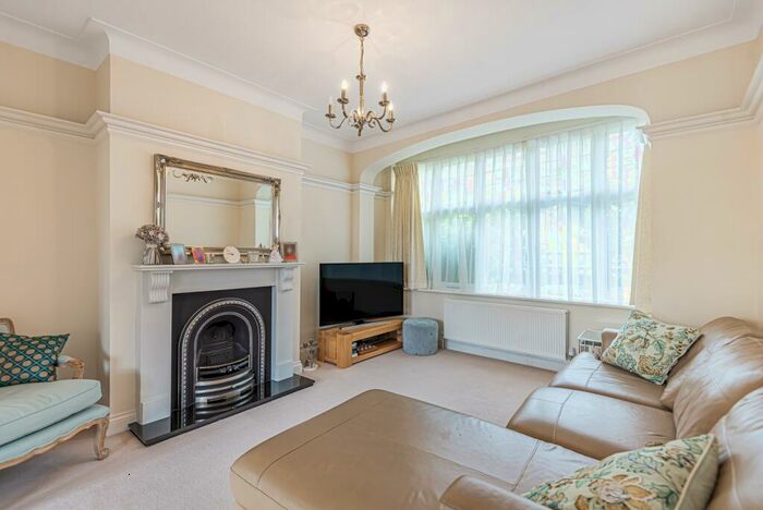 4 Bedroom Terraced House To Rent In Mycenae Road London, SE3