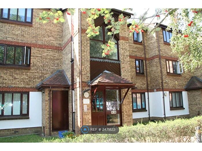 1 Bedroom Flat To Rent In Alliance Close, Wembley, HA0