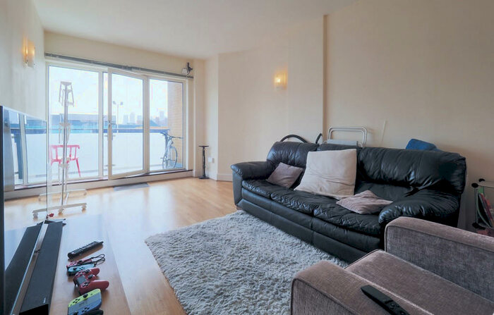 2 Bedroom Flat To Rent In Artichoke Hill, London, E1W