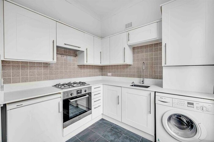 2 Bedroom Flat To Rent In Wilberforce Road, London, N4