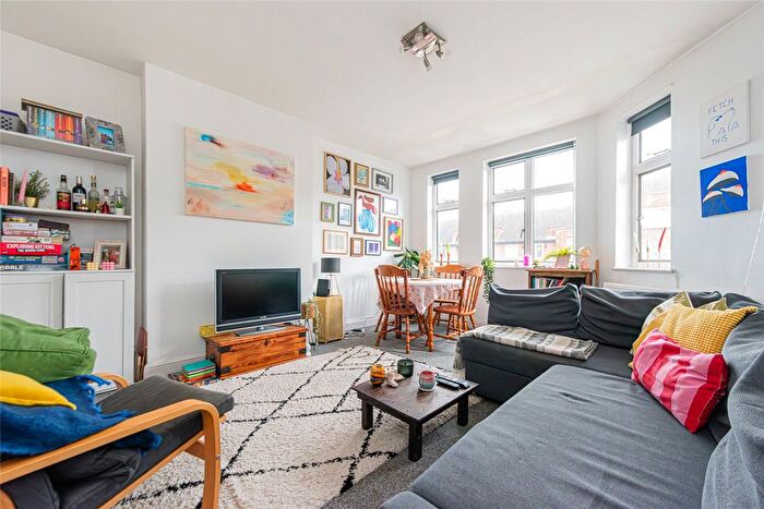 3 Bedroom Flat To Rent In Oakfield Court, Haslemere Road, Crouch End, London, N8