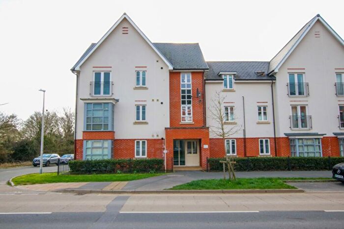 2 Bedroom Apartment For Sale In William Heelas Way, Wokingham, RG40