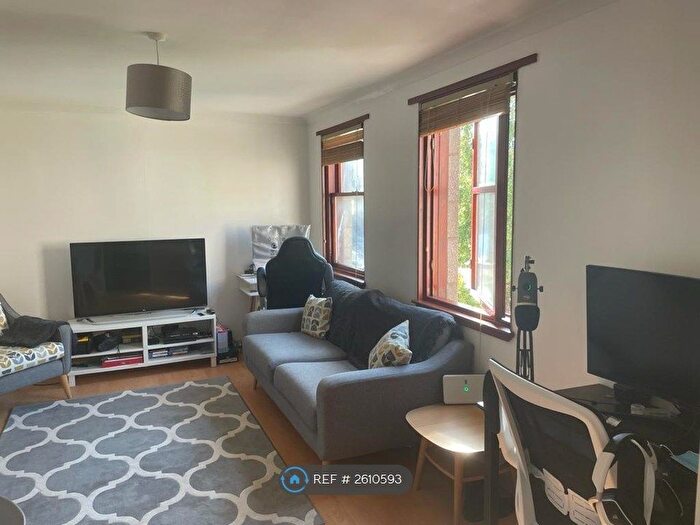 1 Bedroom Flat To Rent In Spring Gardens, Aberdeen, AB25