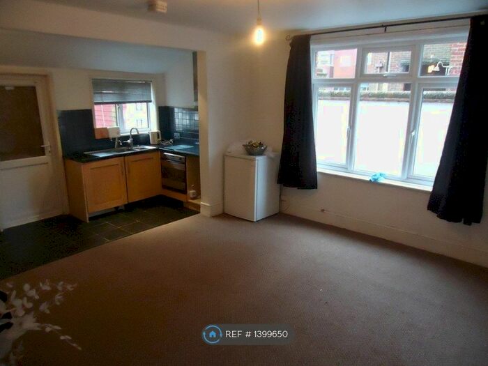 Studio To Rent In Warren Crescent, Southampton, SO16