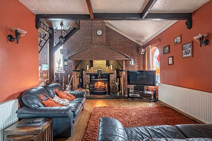 5 Bedroom Detached House For Sale In Hirst Road, Chapel Haddlesey, YO8