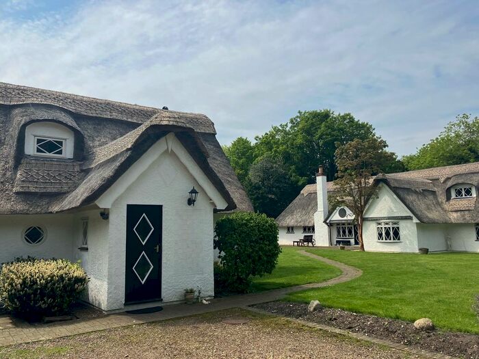 4 Bedroom Property For Sale In Robins Nest Hill, Little Berkhamsted, Hertford, SG13