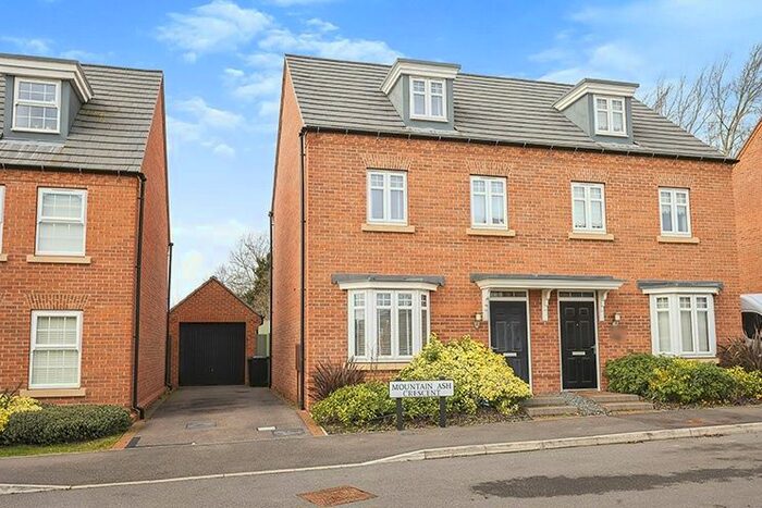 3 Bedroom Semi-Detached House For Sale In Mountain Ash Crescent, Edwalton, Nottingham, Nottinghamshire, NG12