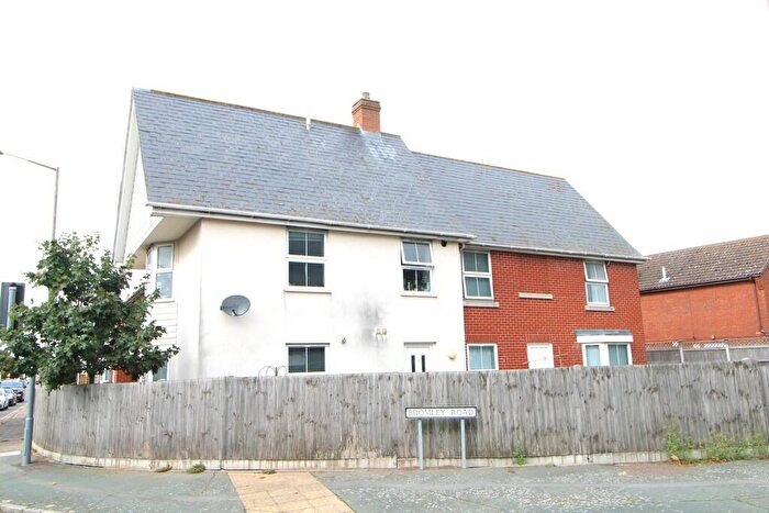 Studio To Rent In Shrublands, Bromley Road, CO7