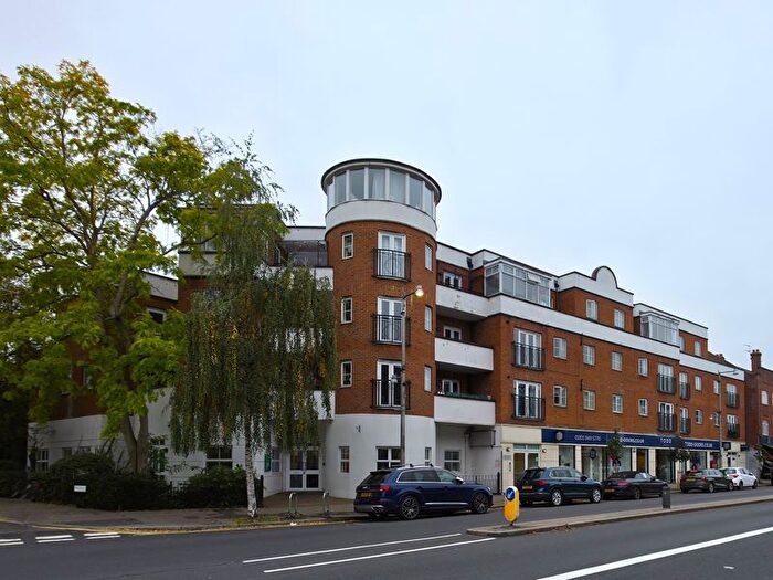 2 Bedroom Flat To Rent In Michell House, Twickenham, TW1