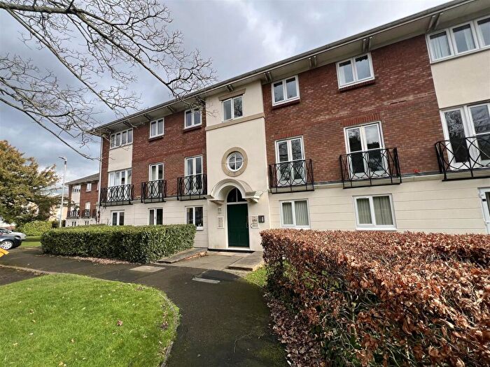 2 Bedroom Flat For Sale In Hawkesbury Mews, Darlington, DL3
