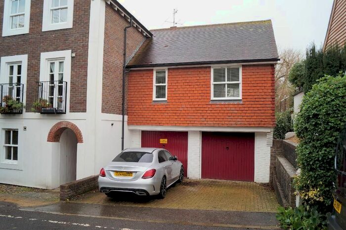 1 Bedroom Studio To Rent In Tunsgate, Jarvis Lane, Steyning, West Sussex BN44