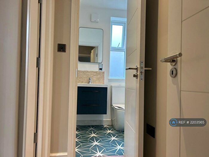 1 Bedroom Flat To Rent In Hasted Road, Charlton, SE7