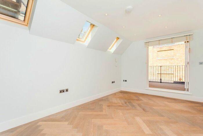 1 Bedroom Flat To Rent In Brewer Street, London, W1F