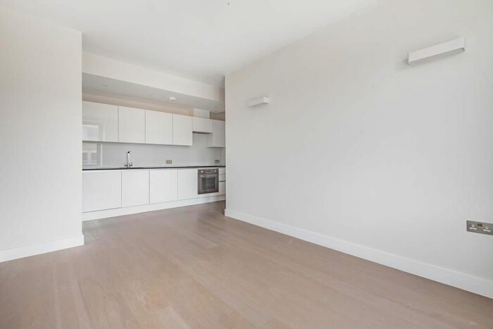 1 Bedroom Flat To Rent In Newbury, Berkshire, RG14