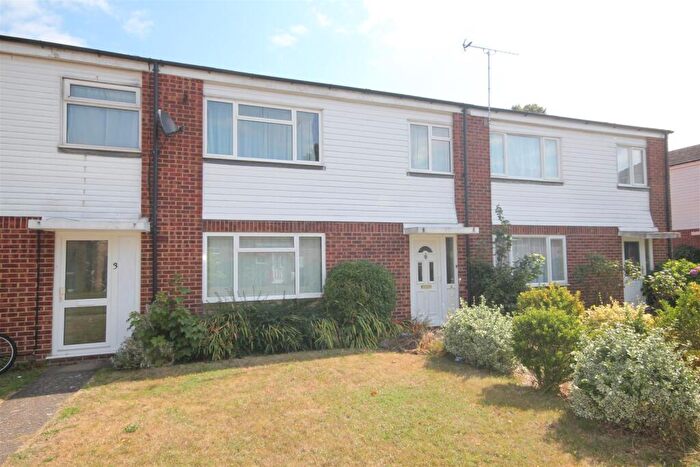 4 Bedroom House To Rent In Hallett Walk, CT1