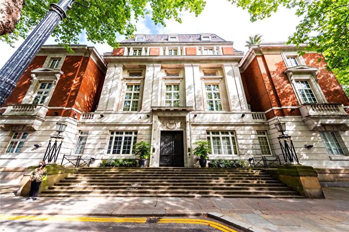 2 Bedroom Flat To Rent In Rosebery Avenue, London, EC1R