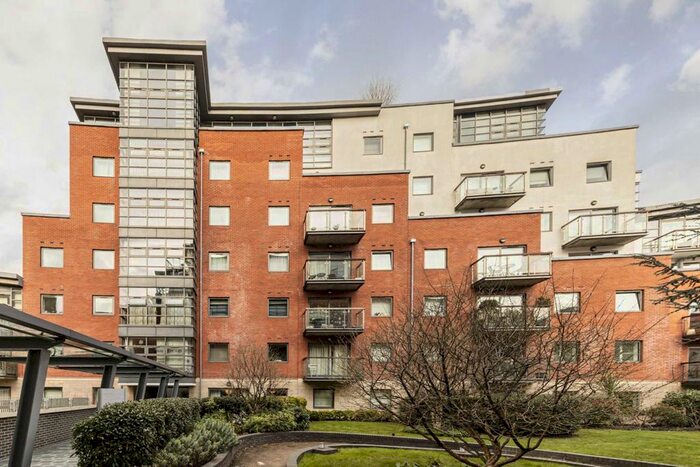 2 Bedroom Flat To Rent In Montaigne Close, London, SW1P