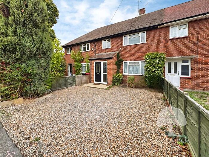 3 Bedroom Property To Rent In Blumfield Crescent, Slough, SL1