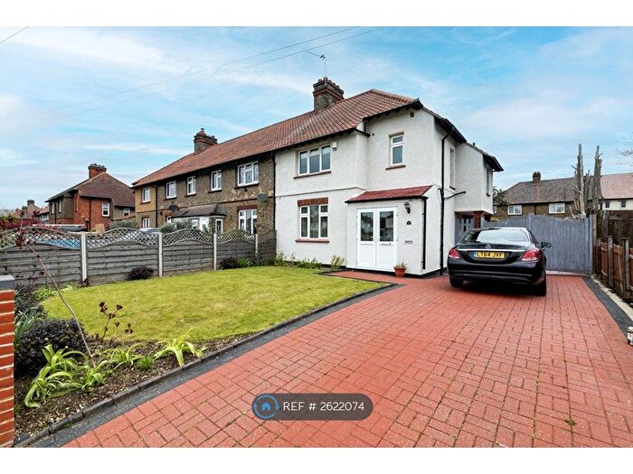 3 Bedroom End Of Terrace House To Rent In Philippa Gardens, London, SE9