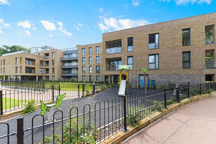 1 Bedroom Flat For Sale In Ashley Road, Epsom, KT18