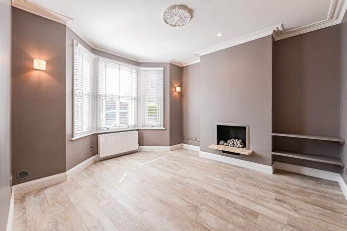 2 Bedroom Semi-Detached House To Rent In Mosslea Road, Bromley, BR2