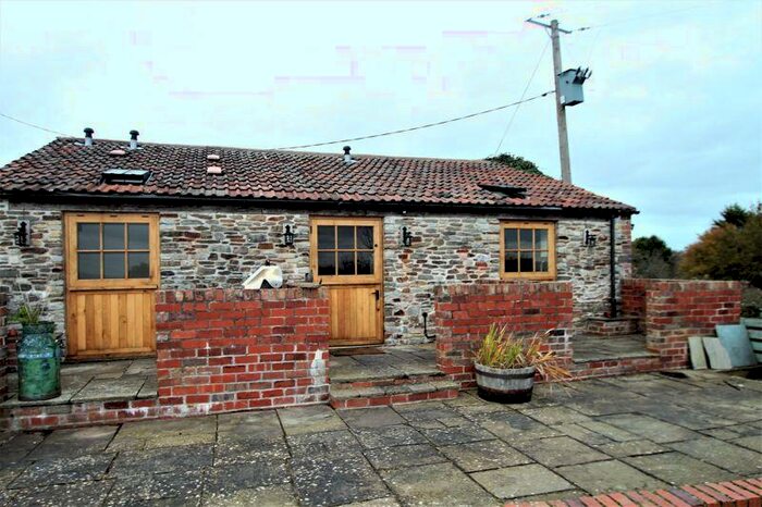 1 Bedroom Bungalow To Rent In Carsons Road, Bristol, BS16