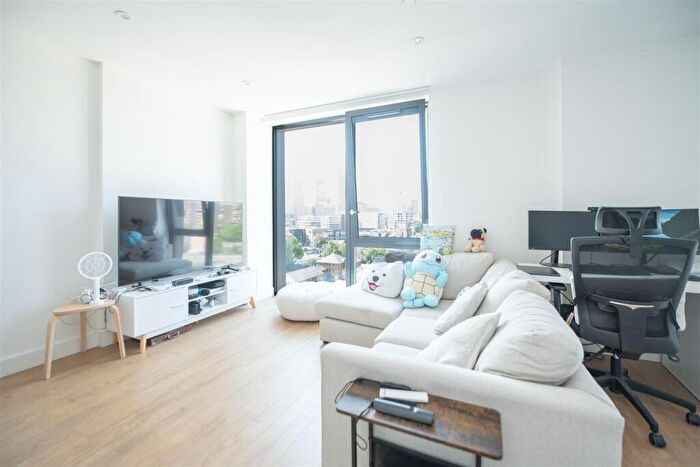 1 Bedroom Apartment To Rent In Blair Street, London, E14