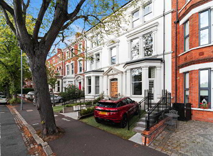 2 Bedroom Apartments For Sale In Portland House, Wellington Park, Belfast, BT9