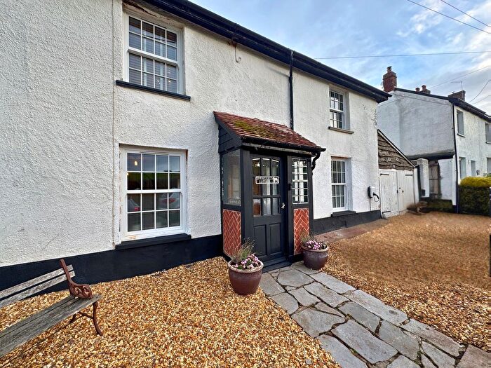 4 Bedroom Semi Detached House For Sale In Kennford, Exeter, EX6