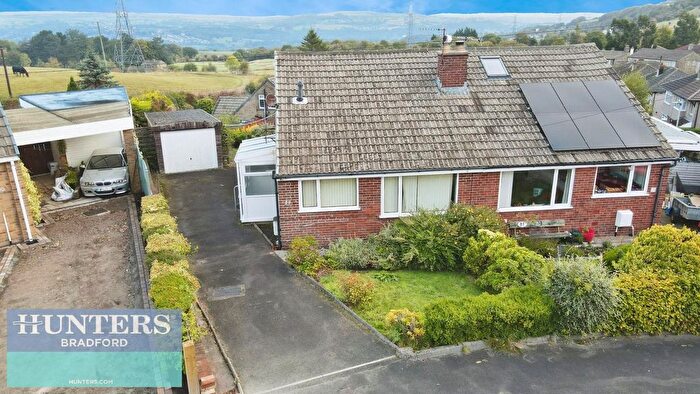 2 Bedroom Semi-Detached Bungalow For Sale In Acacia Drive Allerton, Bradford, BD15