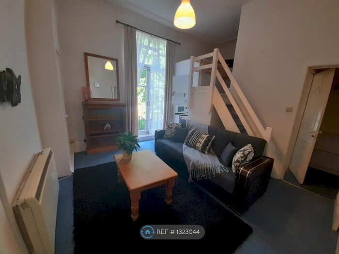 Studio To Rent In Hammersmith Grove, London W6