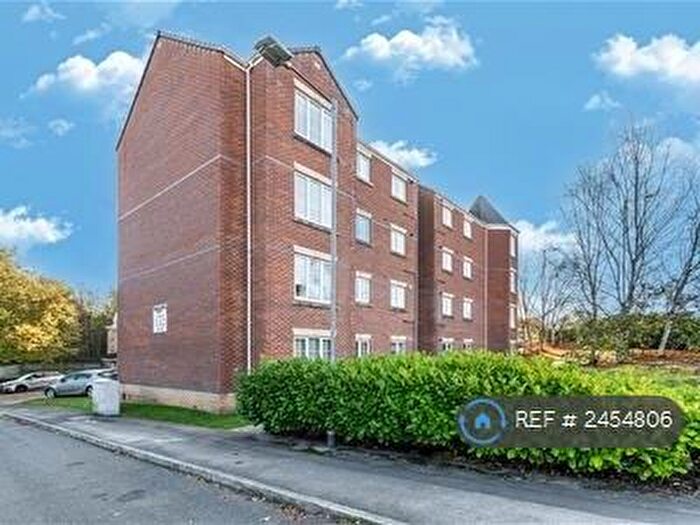 3 Bedroom Flat To Rent In Cobblestone Drive, Mansfield, NG18