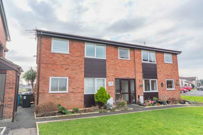 1 Bedroom Flat To Rent In The Hamlet, Lytham St Annes, FY8