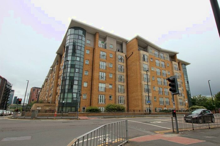 2 Bedroom Flat To Rent In Middlewood Street, Salford, M5