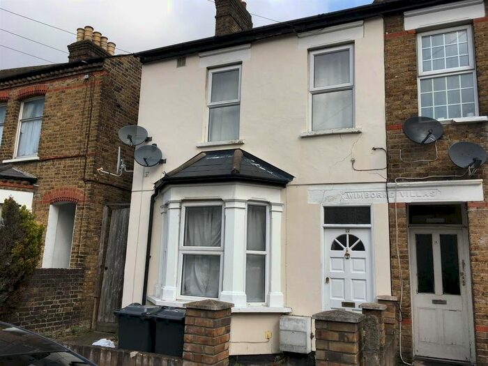 1 Bedroom Terraced House To Rent In Lansdowne Road, Hounslow, TW3