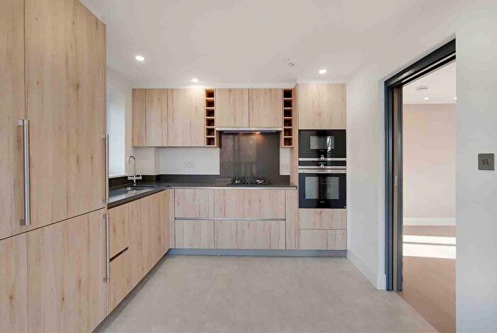2 Bedroom Flat To Rent In Fitzjohns Avenue, Hampstead, NW3
