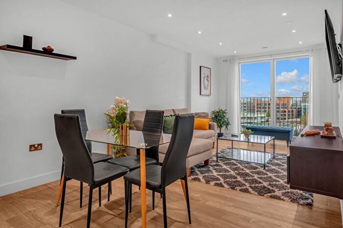 2 Bedroom Flat To Rent In Fish Island, E3